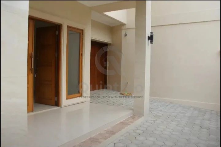 Rumah 6+2KT 400m² Renovasi Baru di Kebayoran Jakarta Selatan, 2 Lantai SHM — foto 3