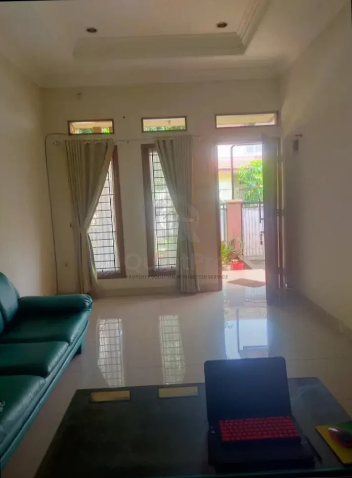 Rumah 3KT 112m² di Griya Loka BSD Tangerang, SHM Siap Huni