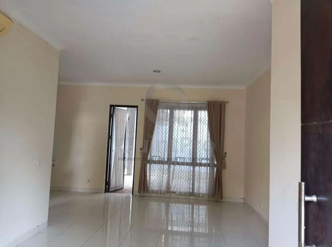 Rumah 4KT 2KM di Anthea BSD, SHM Halaman Asri Strategis — foto 3