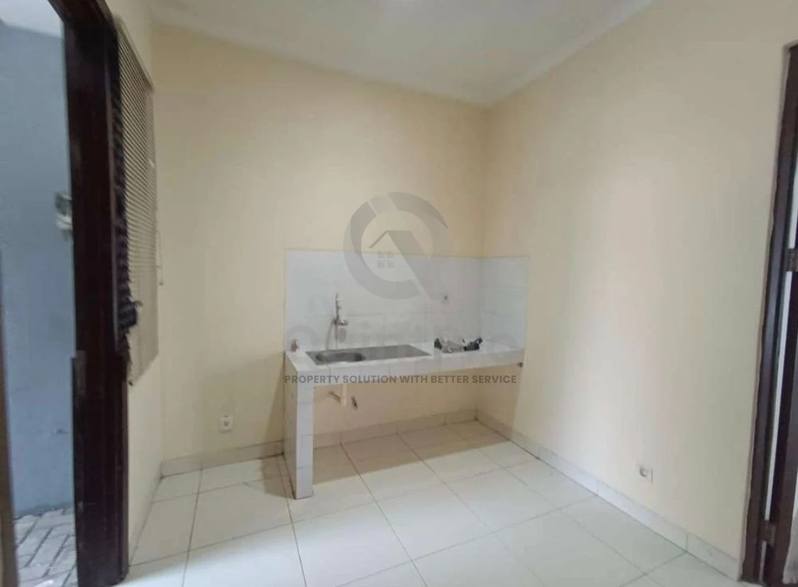 Rumah 4KT 2KM di Anthea BSD, SHM Halaman Asri Strategis — foto 4