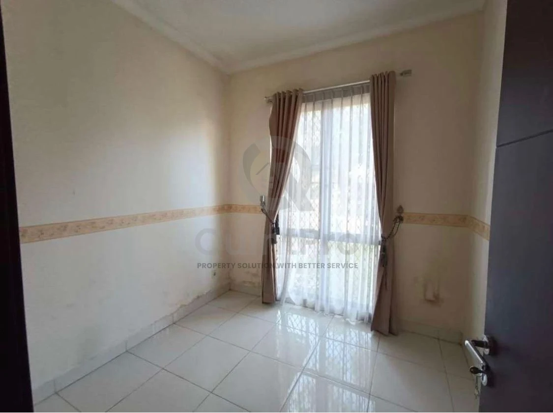 Rumah 4KT 2KM di Anthea BSD, SHM Halaman Asri Strategis — foto 5