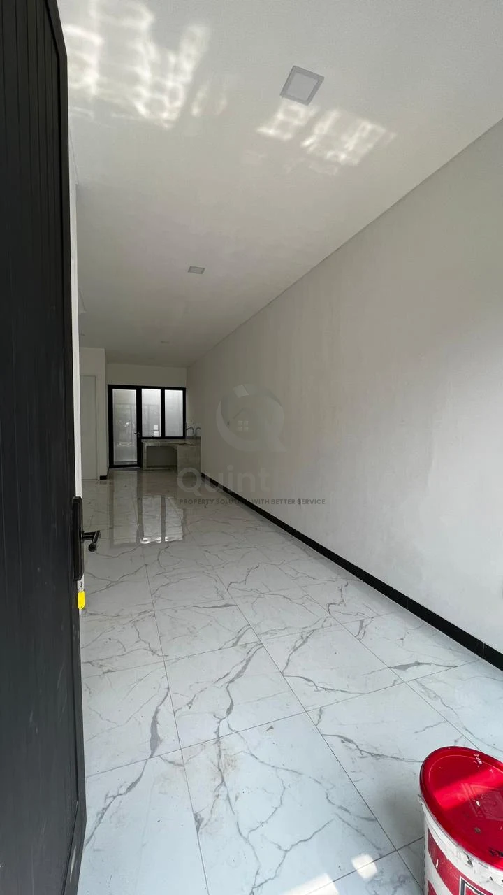 Rumah Modern 4KT Hook 146m² di Griya Loka BSD, 5 Menit Toll Bebas Banjir — foto 4