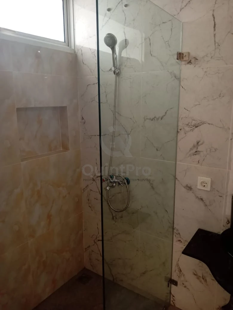 Rumah 2+1KT 112m² di Sevilla BSD, Modern Minimalis SHM Siap Huni — foto 2