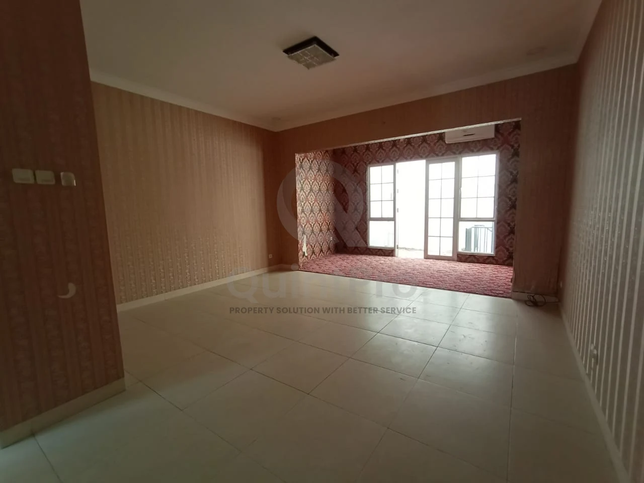 Rumah 5+2KT 300m² di Royal Residence Jakarta Timur, 2 Lantai SHM One Gate System — foto 3