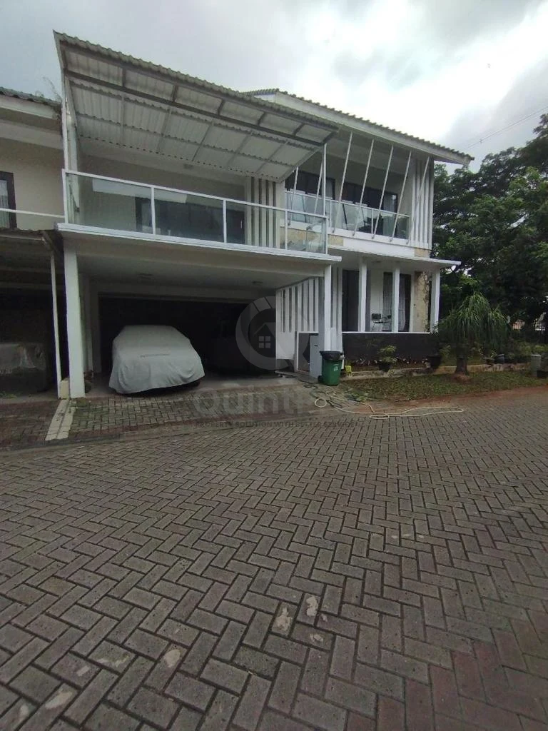 Rumah Hook 5+2KT 450m² di Kebayoran Residence Sektor 7, Renovasi Baru SHM One Gate System