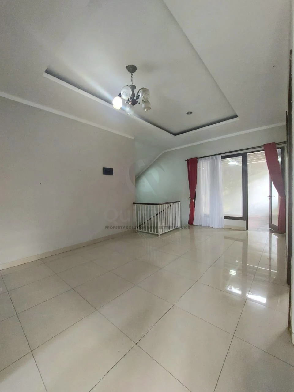 Rumah Hook 5+2KT 450m² di Kebayoran Residence Sektor 7, Renovasi Baru SHM One Gate System — foto 5