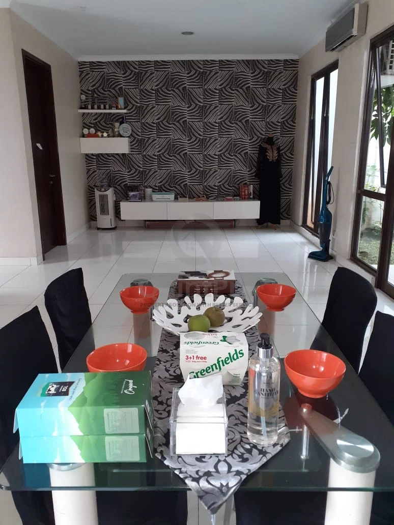 Rumah 3+1KT 162m² di Verdant The Icon BSD, Modern Minimalis 2 Lantai SHM