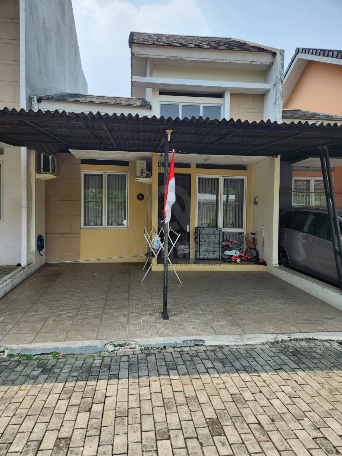 Rumah 2KT Furnished di Serpong Hills Serpong, 2 Lantai SHM Carport Luas