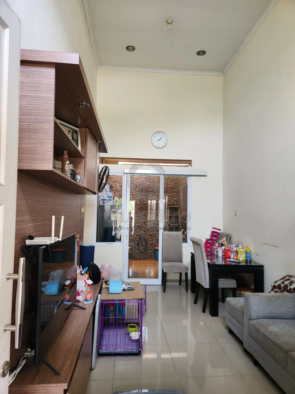 Rumah 2KT Furnished di Serpong Hills Serpong, 2 Lantai SHM Carport Luas — foto 5
