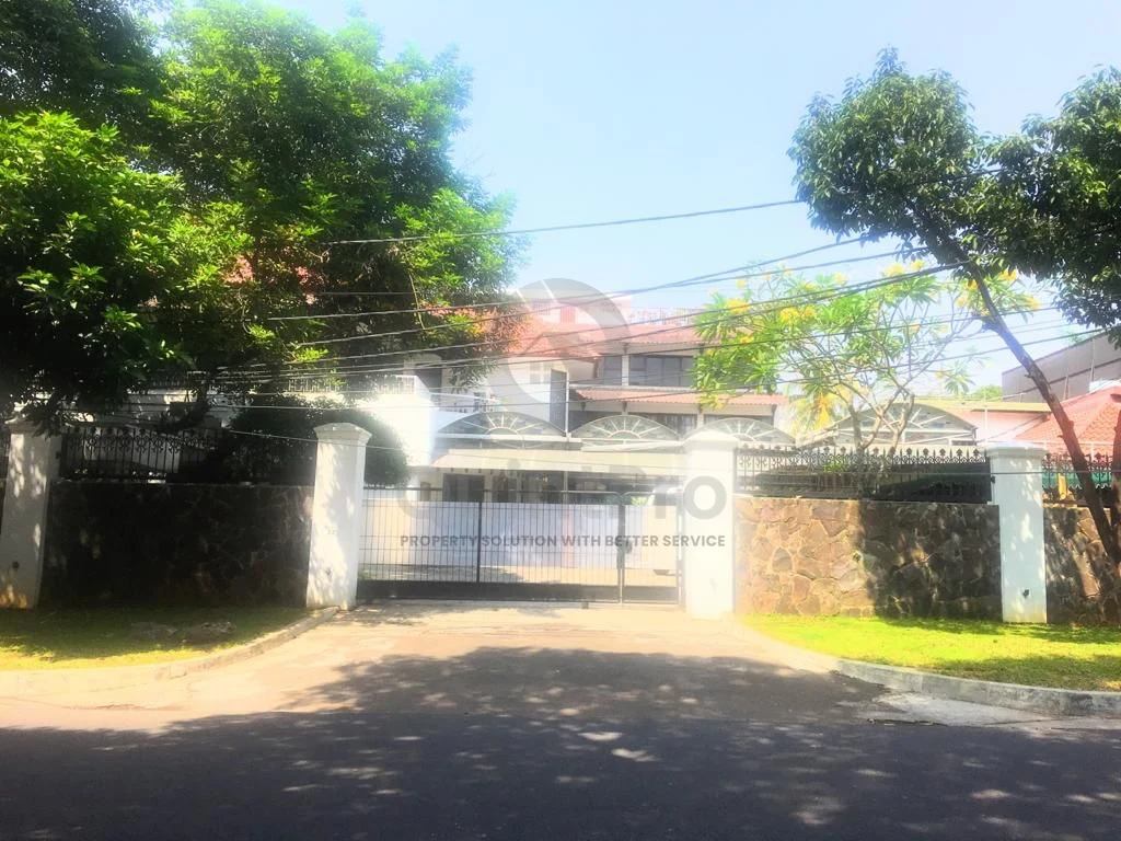 Rumah 10KT 1442m² di Jl. Adityawarman Jakarta, SHM Hook Position Prestisius — foto 3