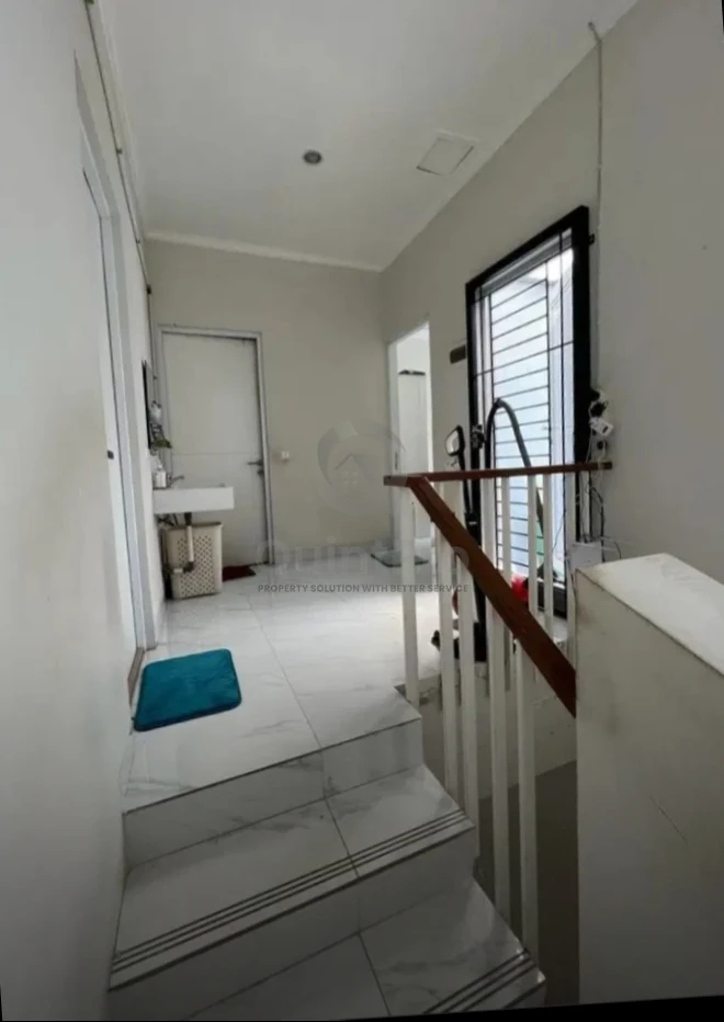 Rumah 3+1KT 170m² Serpong Lagon BSD, 2 Lantai Carport 2 Mobil SHM — foto 3