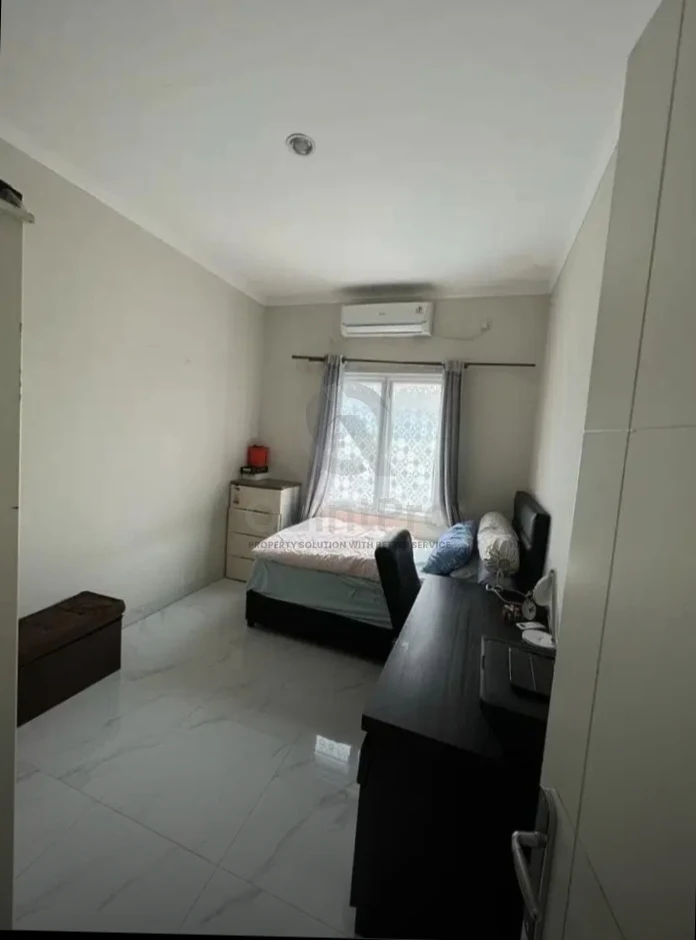 Rumah 3+1KT 170m² Serpong Lagon BSD, 2 Lantai Carport 2 Mobil SHM — foto 4