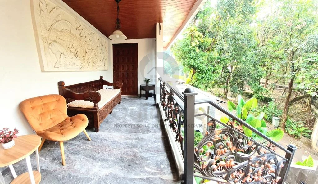 Rumah Mewah 3 Lantai 4+2KT di Bintaro, Kolam Renang SHM 185m² — foto 3