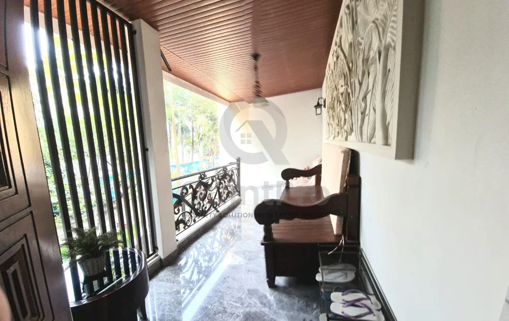 Rumah Mewah 3 Lantai 4+2KT di Bintaro, Kolam Renang SHM 185m² — foto 4