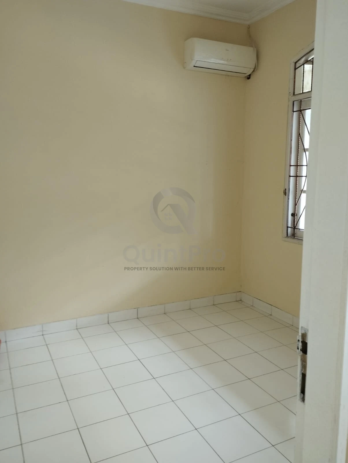 Rumah Dijual di Taman Crysant, 3KT — foto 6