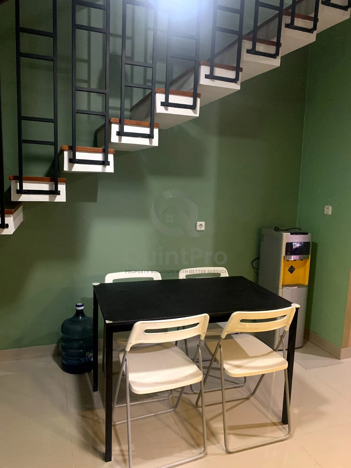 Rumah Dijual di Flora Aryana Karawaci, Tangerang, 3KT — foto 9