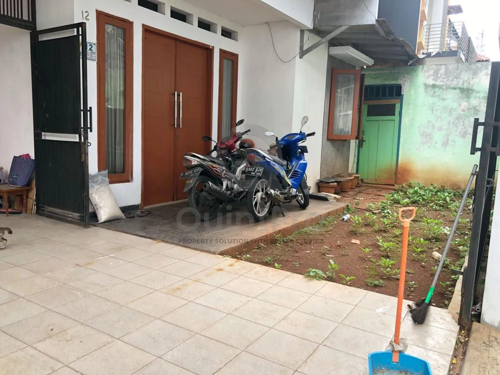 Rumah 3+3KT 2 Lantai di Tebet Jakarta Selatan, 5 Menit Stasiun Tebet SHM — foto 2