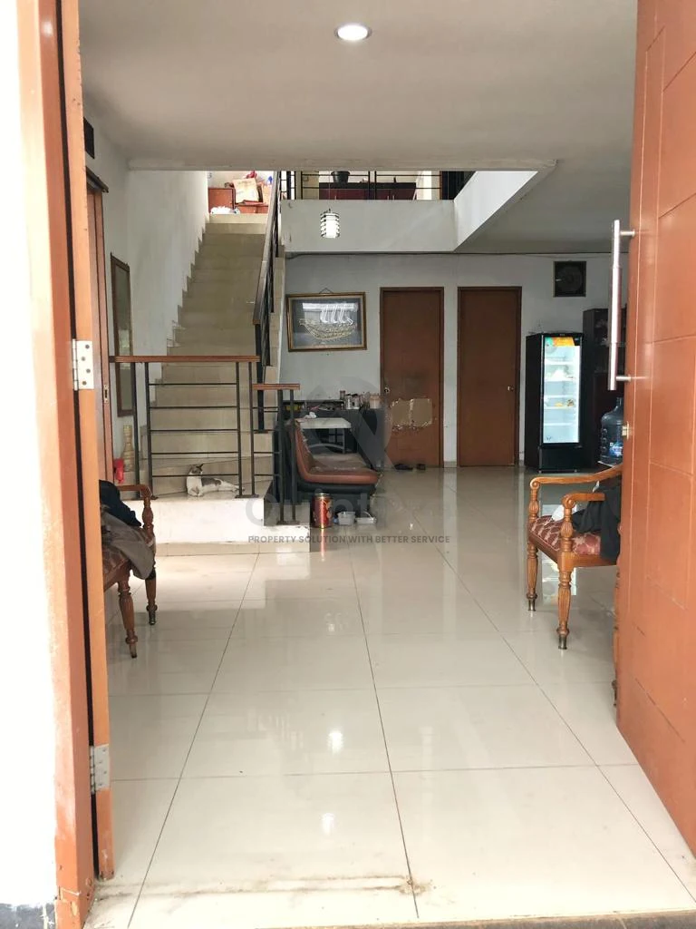 Rumah 3+3KT 2 Lantai di Tebet Jakarta Selatan, 5 Menit Stasiun Tebet SHM — foto 3