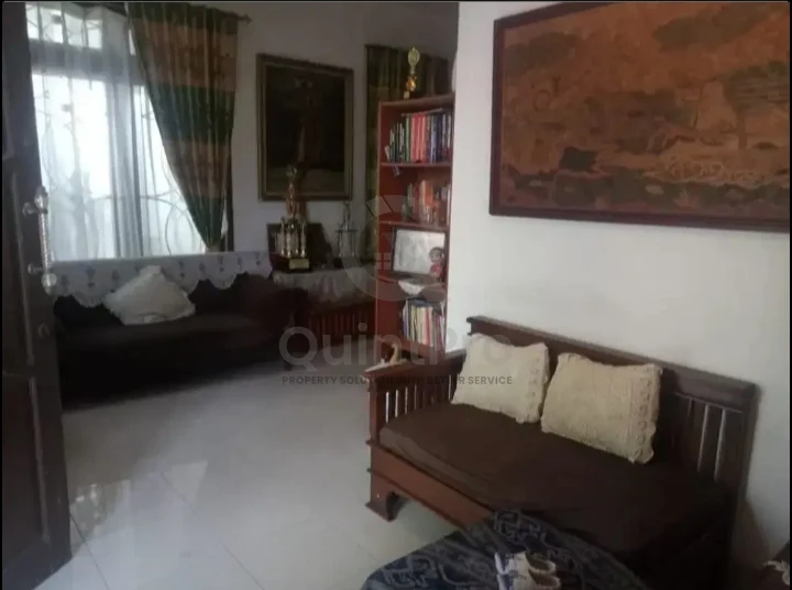 Rumah 4+1KT di Kencana Loka BSD, 2 Lantai SHM Halaman Asri — foto 5