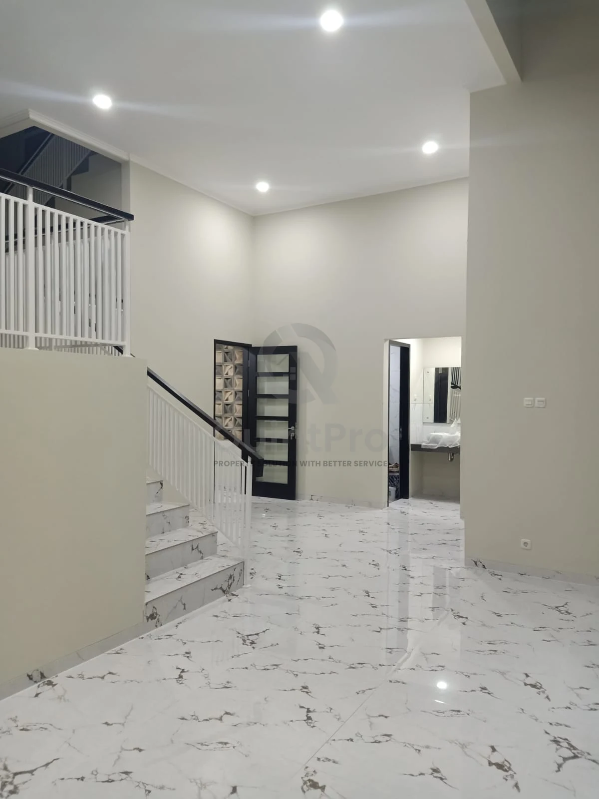 Rumah Hook 4+1KT Modern Minimalis di The Green BSD, 2 Lantai PPJB — foto 3