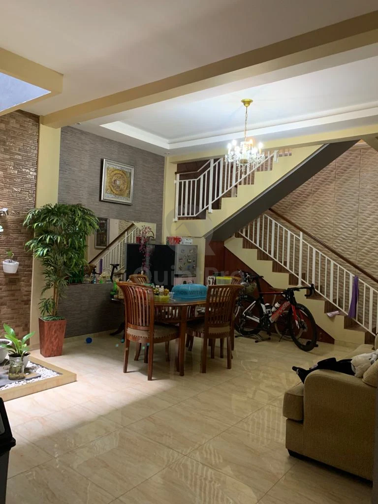 Rumah 4KT 200m² 2 Lantai di Villa Pamulang BSD, SHM Siap Huni — foto 3
