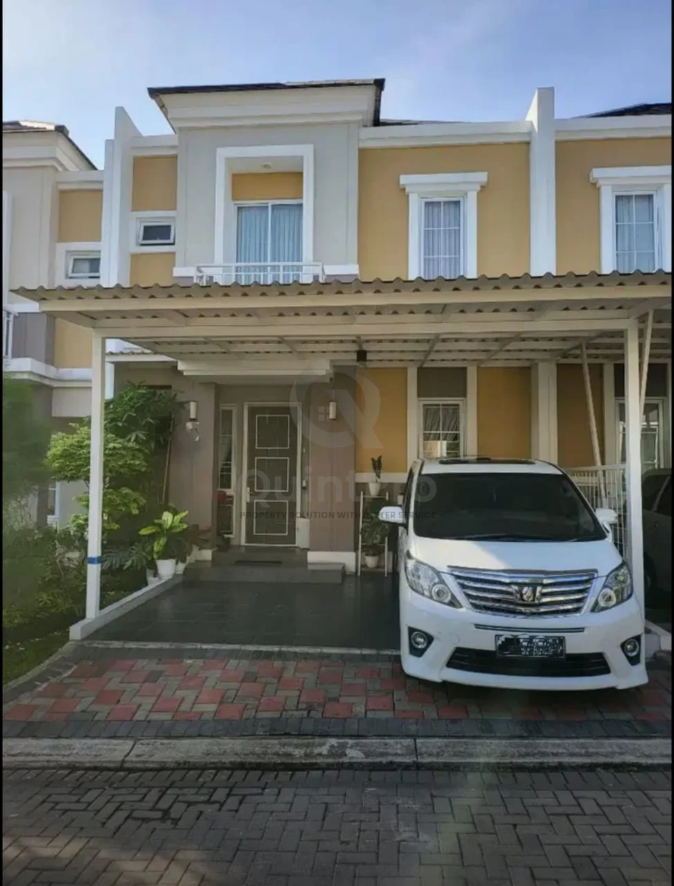 Rumah 4+1KT 3 Lantai di The Savia Nusa Loka BSD, SHM Carport 2 Mobil