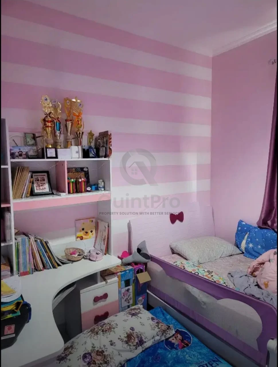 Rumah 4+1KT 3 Lantai di The Savia Nusa Loka BSD, SHM Carport 2 Mobil — foto 3