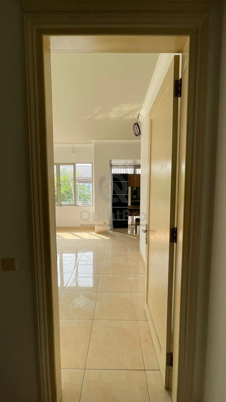 Rumah 3KT 260m² di Caribbean DeLatinos BSD, 2 Lantai SHM Carport — foto 3