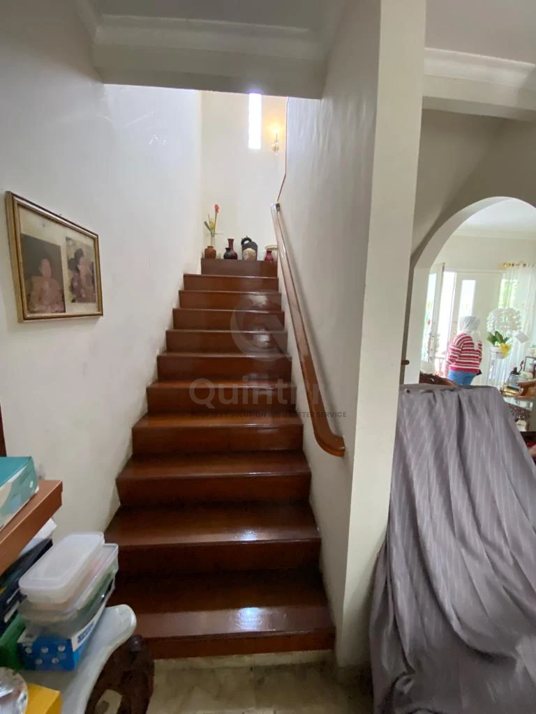 Rumah 5KT 2 Lantai di Puspita Loka BSD, 300m² SHM Klasik Mewah — foto 4