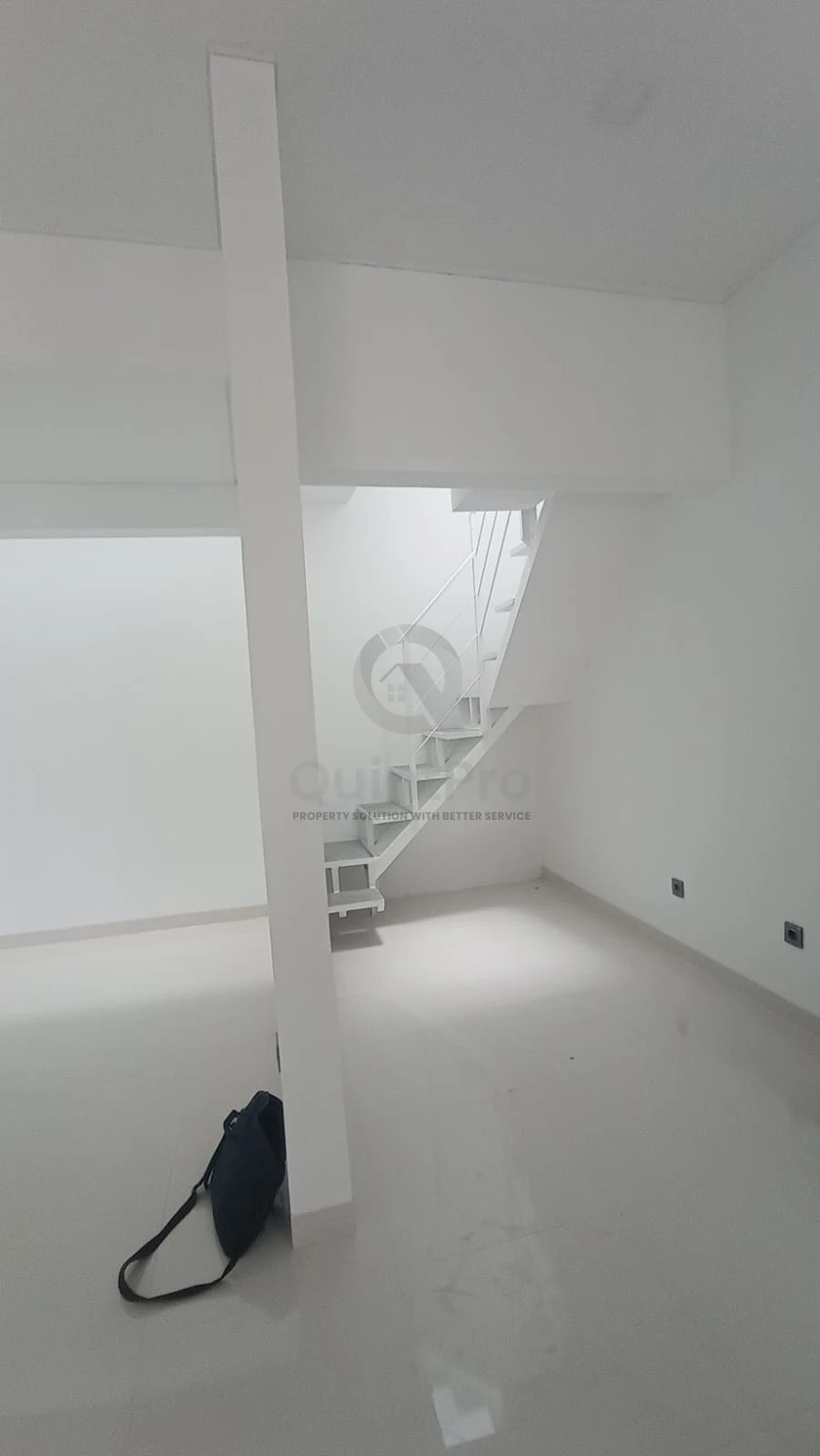 Rumah 4+1KT 240m² di Amalfi Village Gading Serpong, Modern 2 Lantai SHM — foto 3