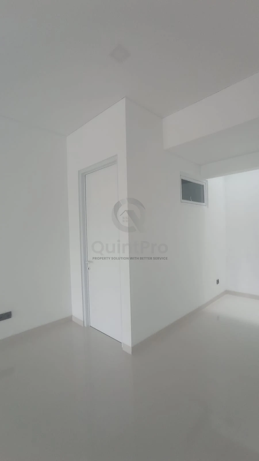 Rumah 4+1KT 240m² di Amalfi Village Gading Serpong, Modern 2 Lantai SHM — foto 4