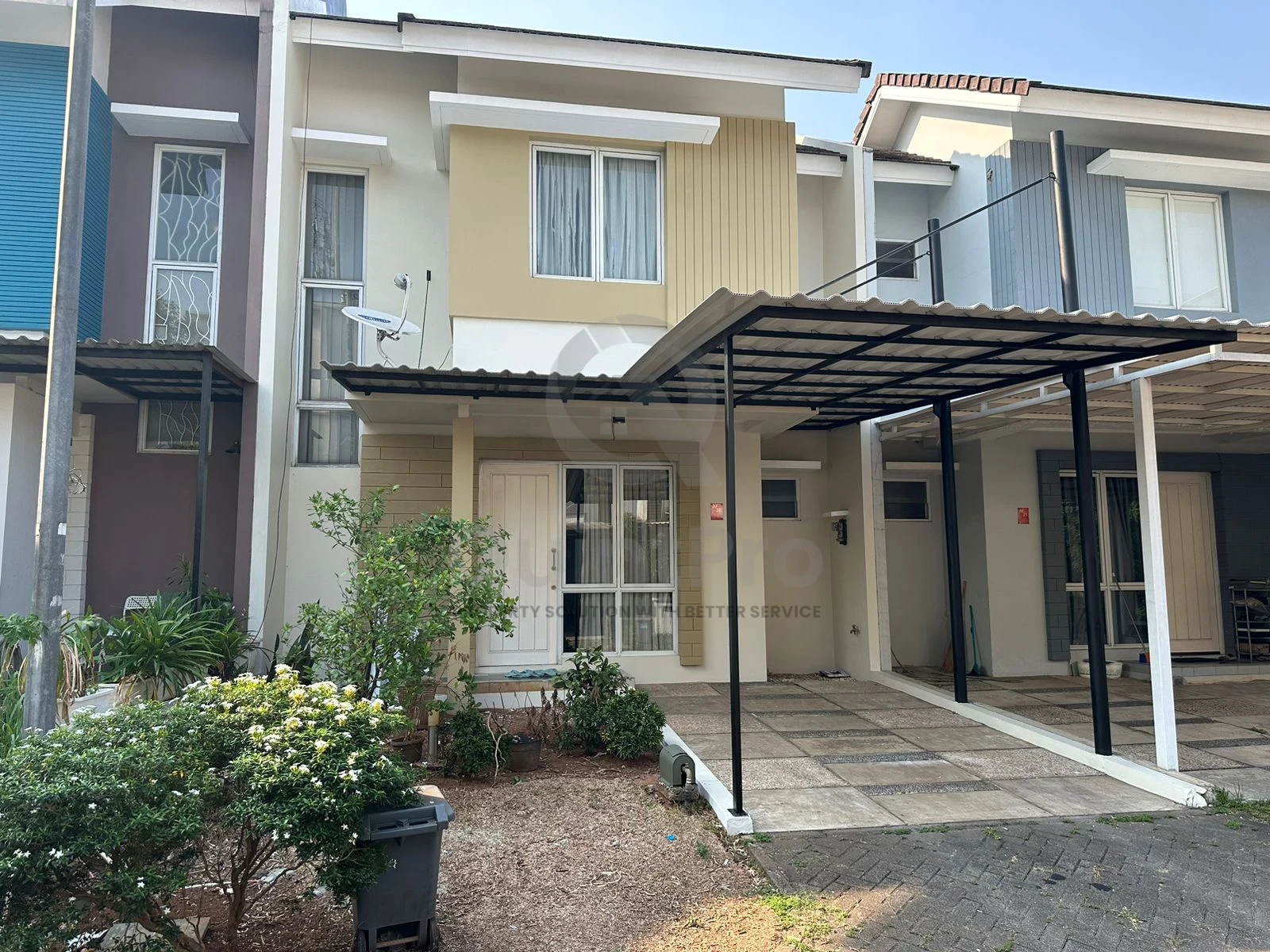 Rumah 2KT 2 Lantai Disewa di Sevilla BSD, Semi-Furnished Canopy Baru