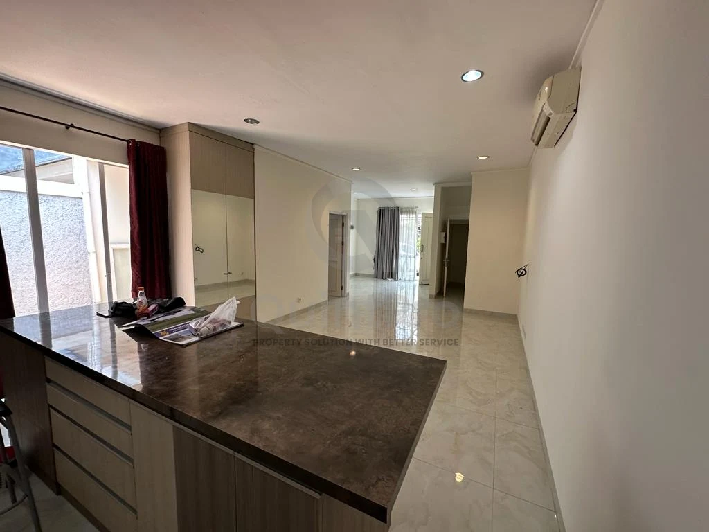 Rumah 2KT 2 Lantai Disewa di Sevilla BSD, Semi-Furnished Canopy Baru — foto 2