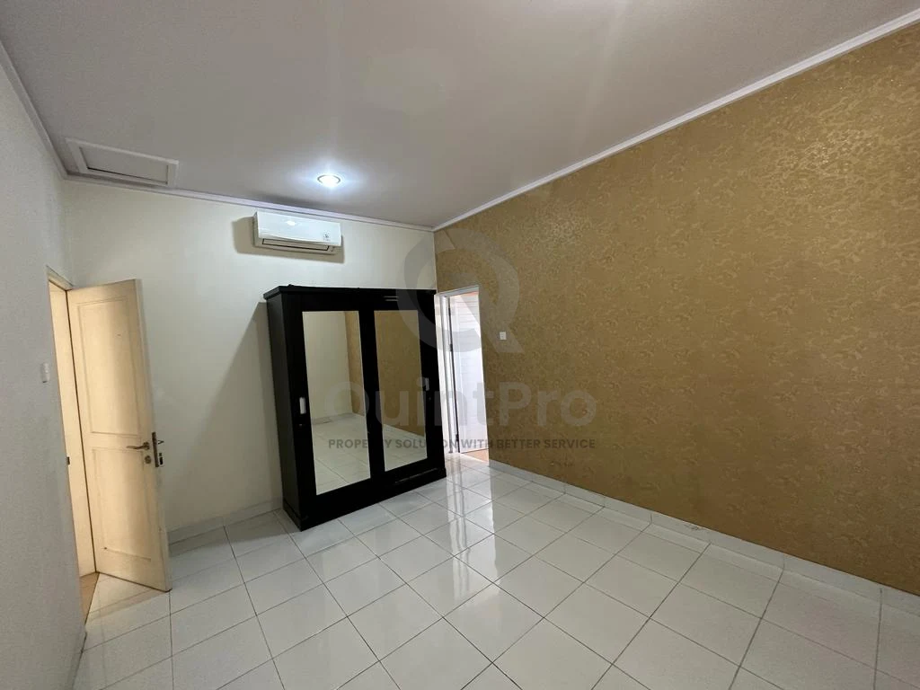 Rumah Disewa di Sevilla, BSD, 2KT — foto 8