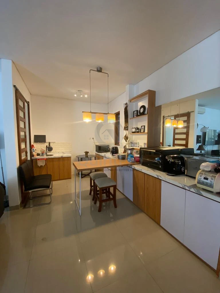 Rumah Hook 3 Lantai 5+2KT di Sevilla BSD, Modern Asri SHM Siap Huni — foto 4