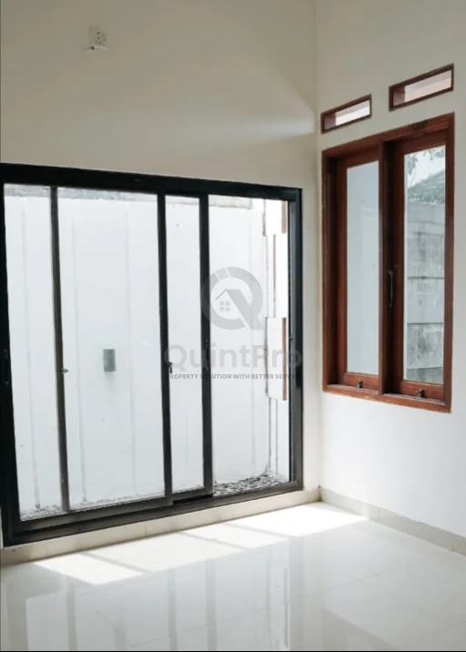 Rumah 2KT Modern Minimalis di D'Andalucia Serpong, SHM Siap Huni — foto 5
