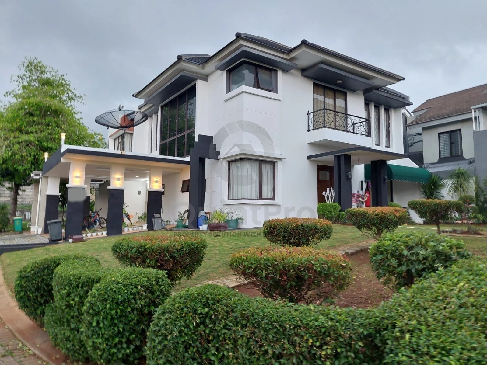 Rumah Modern 4KT 250m² di Foresta Albera BSD, 2 Lantai Halaman Asri PPJB