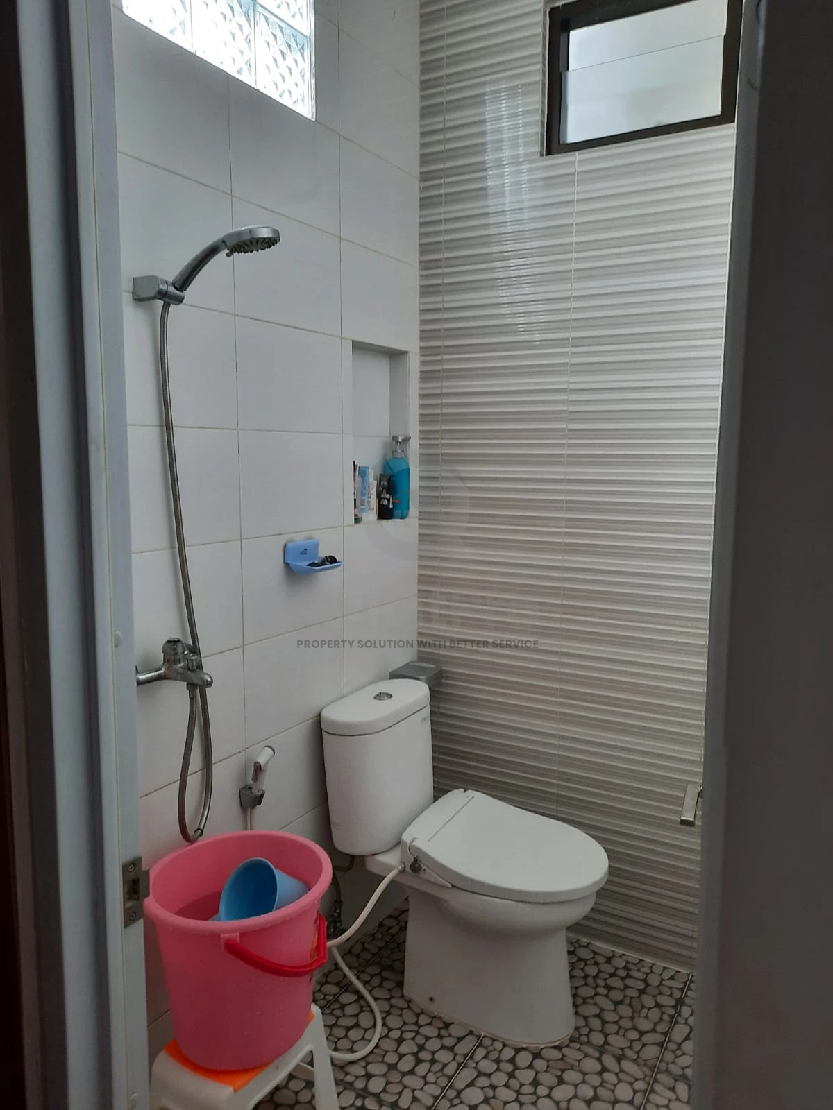 Rumah Modern 3+1KT 152m² di Griya Loka BSD, 2 Lantai SHM Minimalis — foto 4