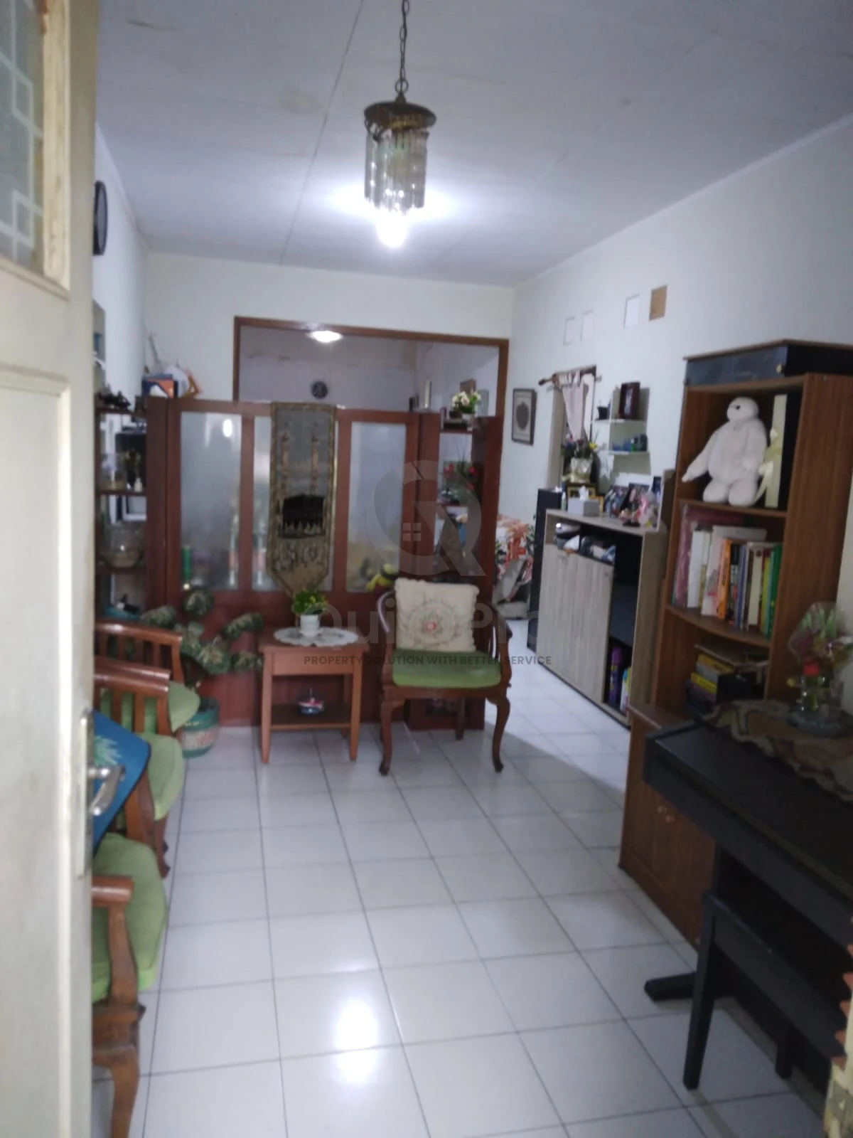Rumah 5KT 200m² di Kencana Loka BSD, Halaman Hijau Asri SHM — foto 2