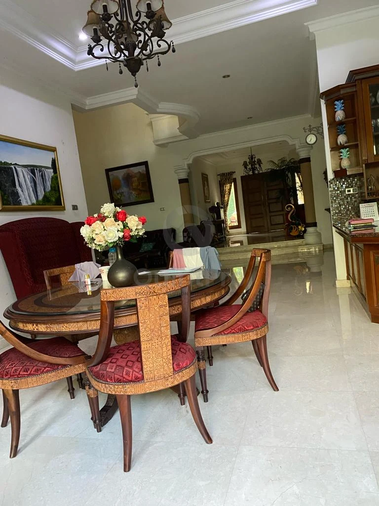 Rumah 5KT 750m² di Bukit Indah Cilandak, Kolam Renang 2 Lantai SHM — foto 3