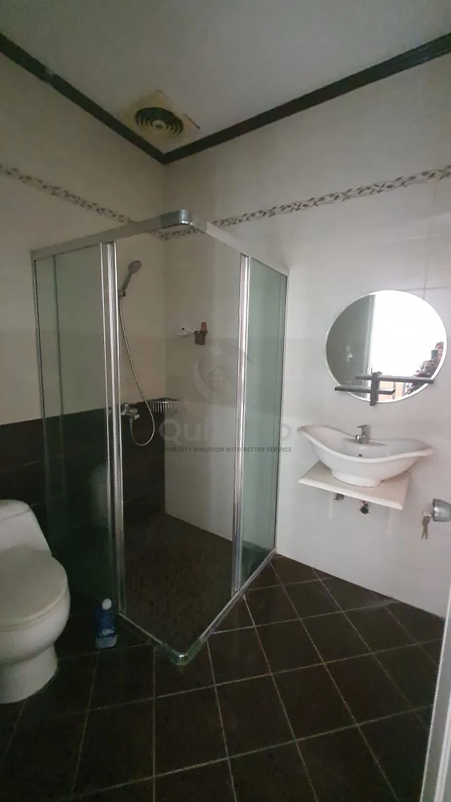 Rumah 3+1KT 250m² di Griya Loka BSD Sektor 1.6, Modern Minimalis SHM — foto 4