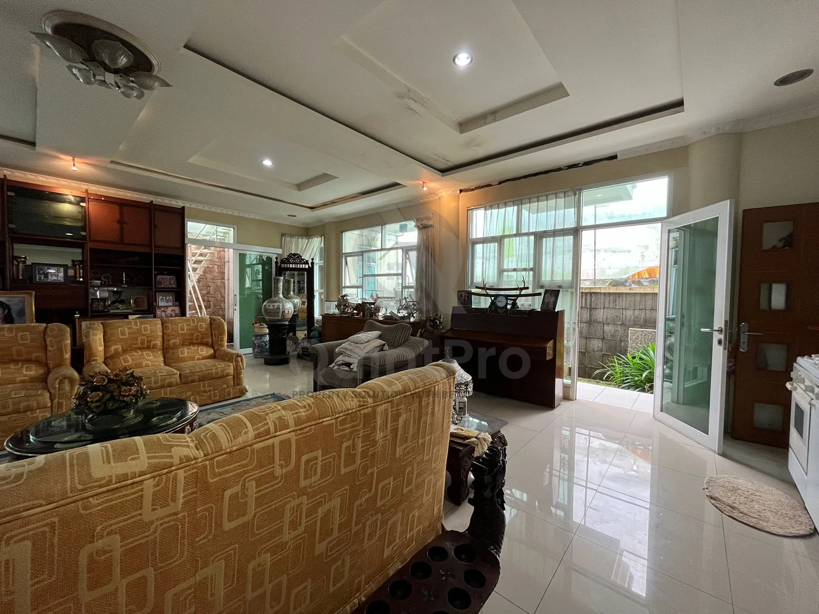 Rumah 6+2KT 700m² di Tanah Kusir Jakarta Selatan, Renovasi Baru SHM — foto 2