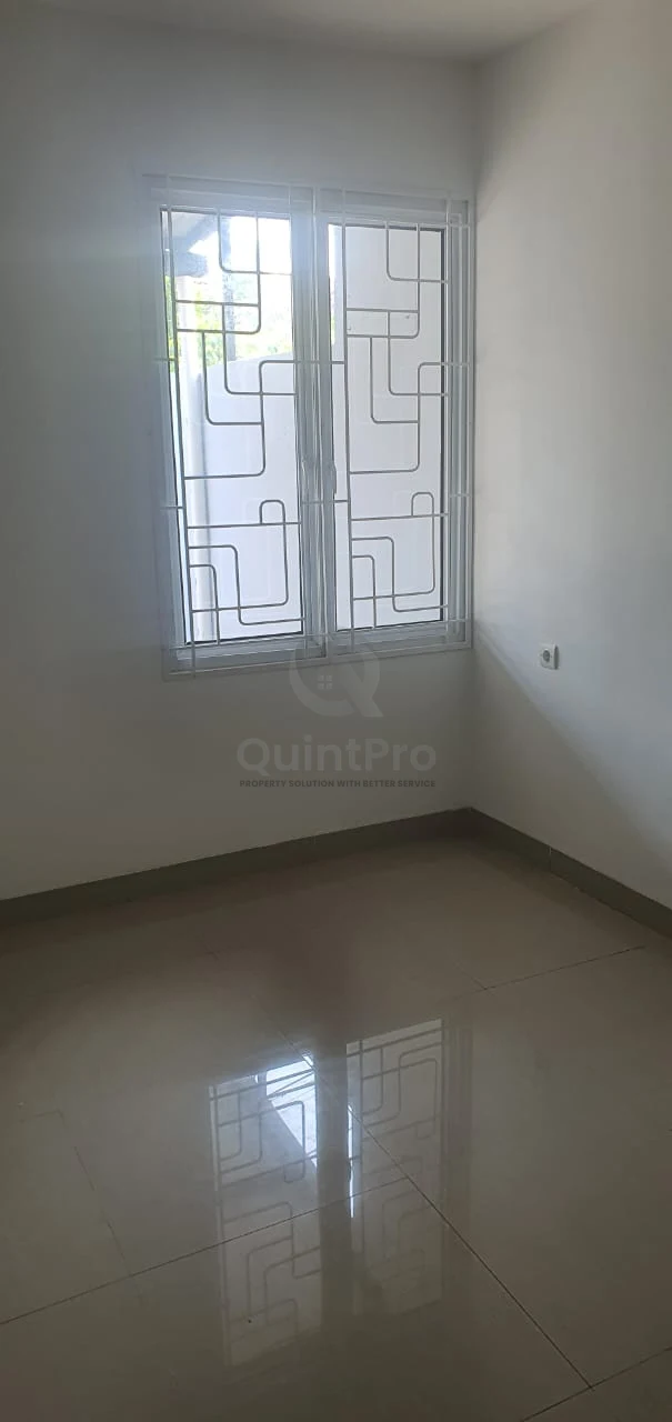 Rumah Dijual di Kencana Loka, BSD, 3KT — foto 7