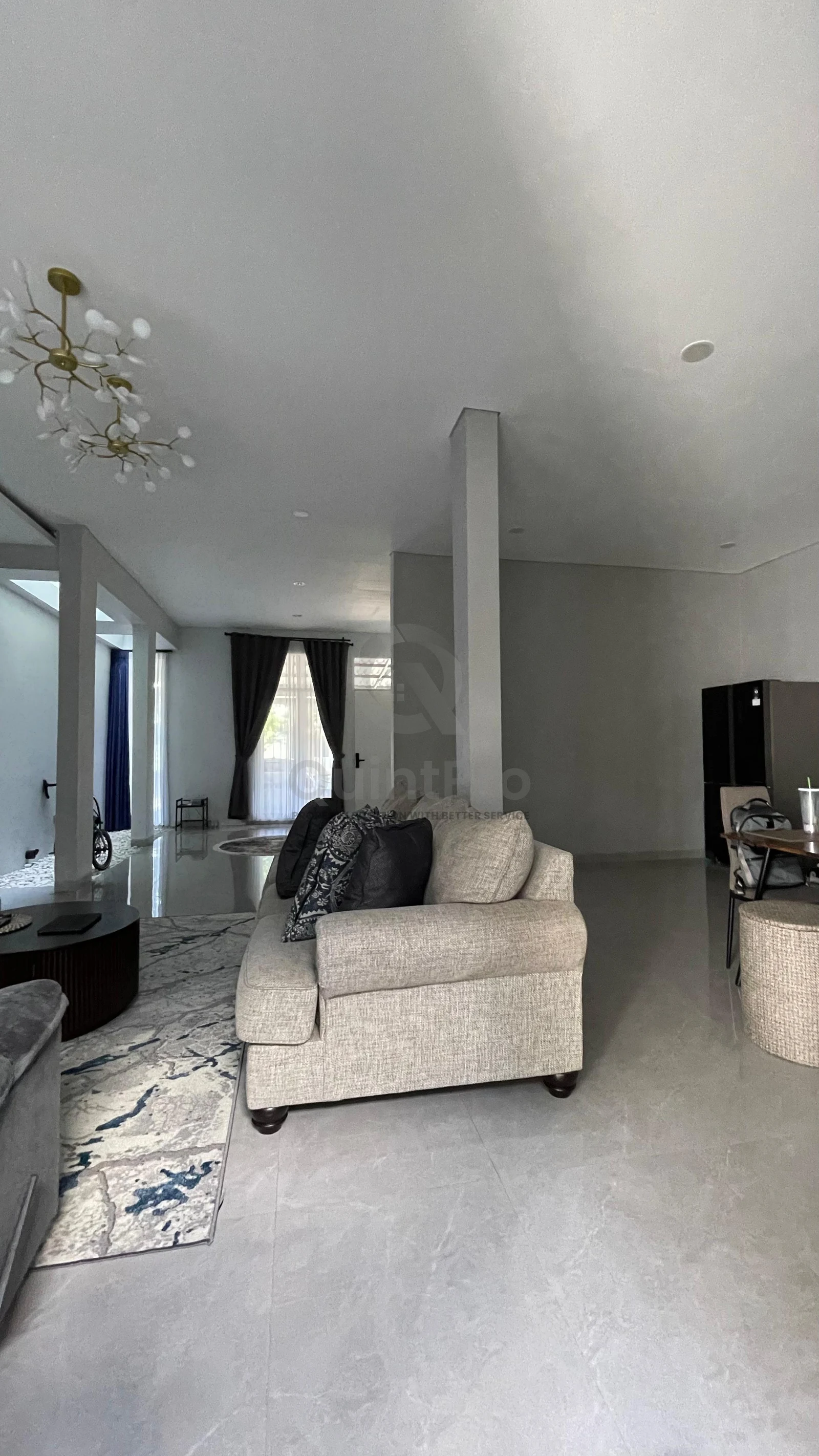 Rumah Modern 4+1KT di Serpong Lagoon, 2 Lantai One Gate SHM — foto 4