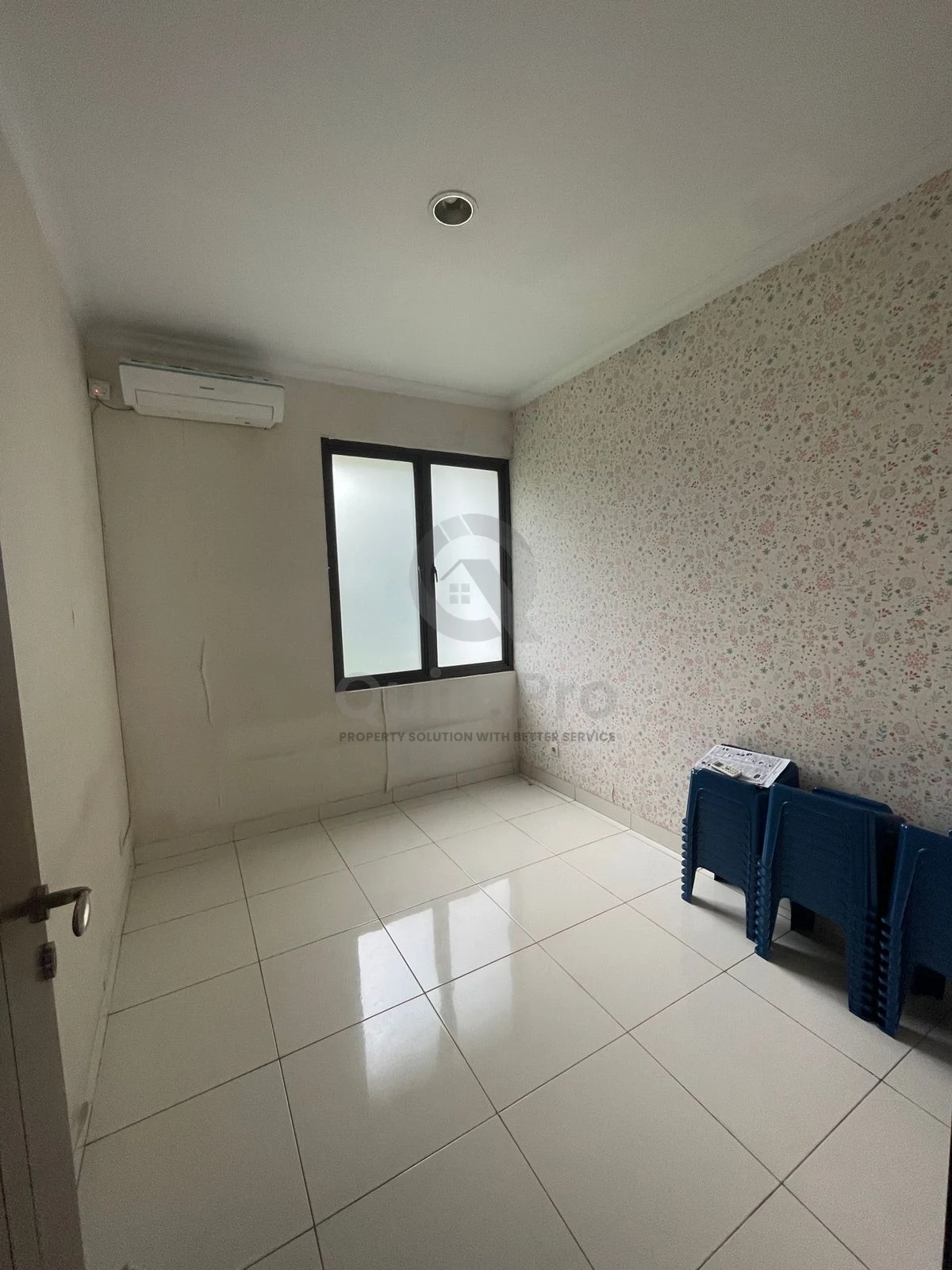 Rumah Modern 3+1KT 2 Lantai di The Icon BSD, Furnished SHM Dekat AEON — foto 3