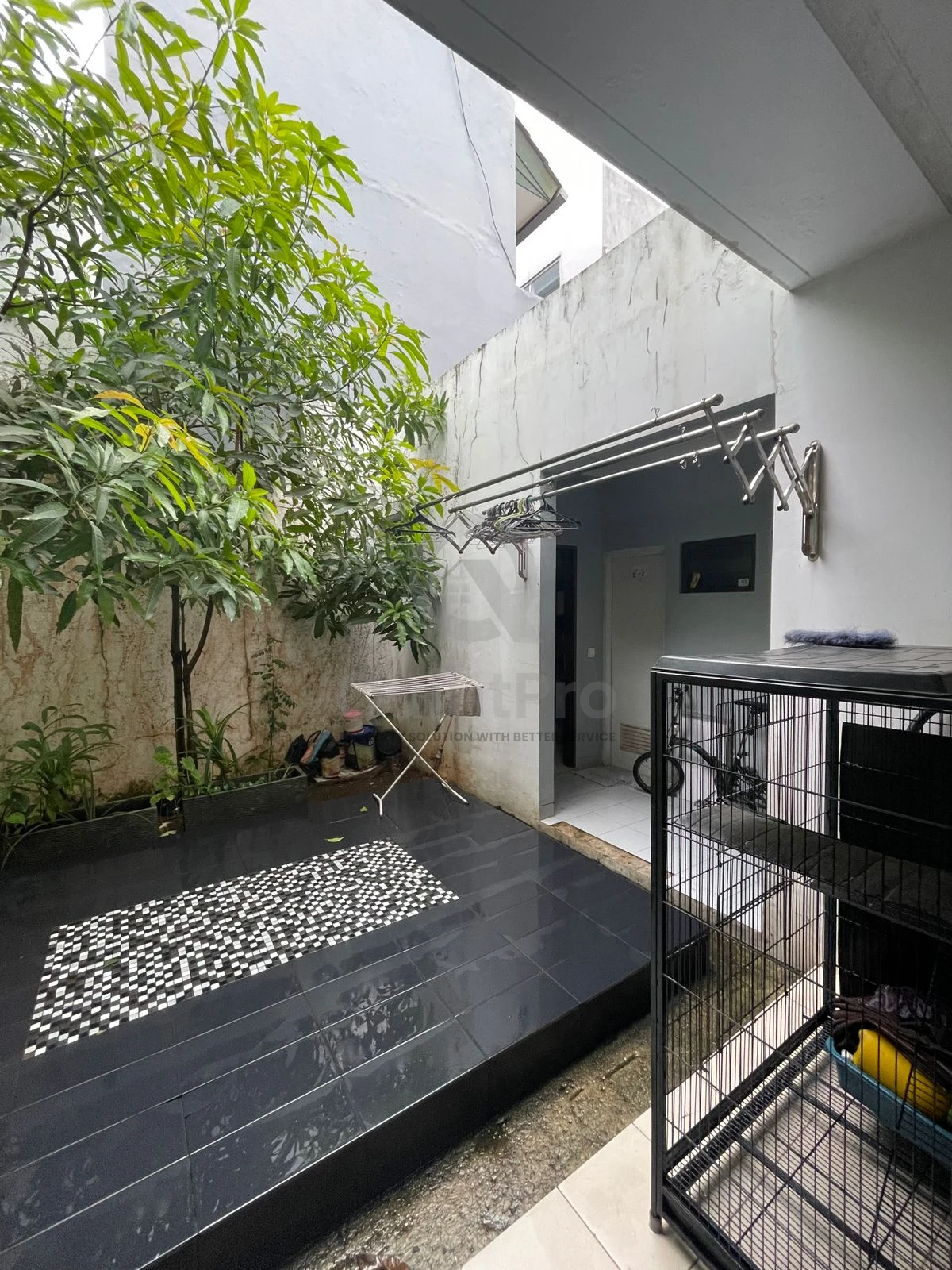 Rumah Modern 3+1KT 2 Lantai di The Icon BSD, Furnished SHM Dekat AEON — foto 4