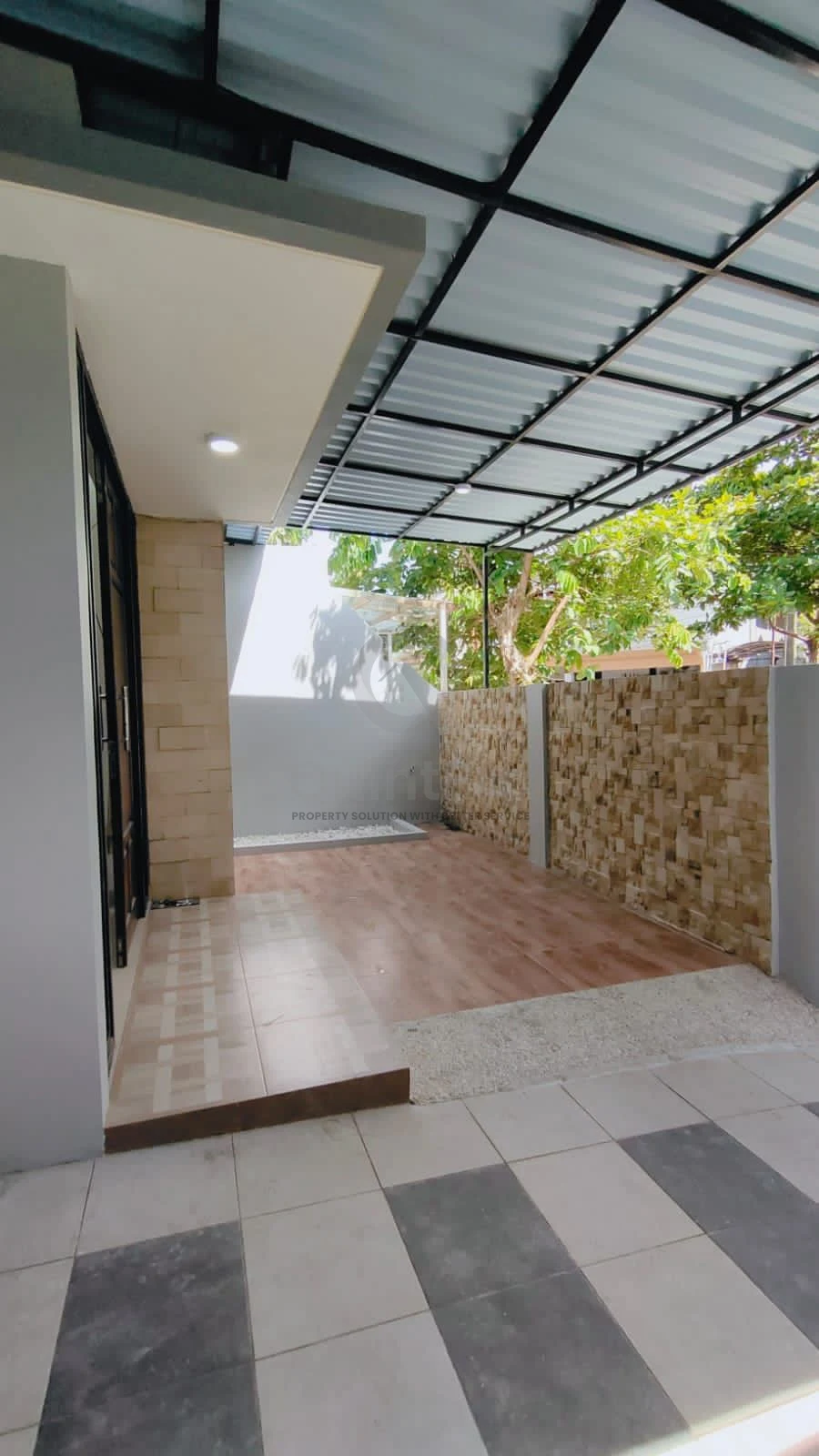 Rumah 3+1KT 144m² di Griya Loka BSD, SHM Depan Taman Siap Huni — foto 4
