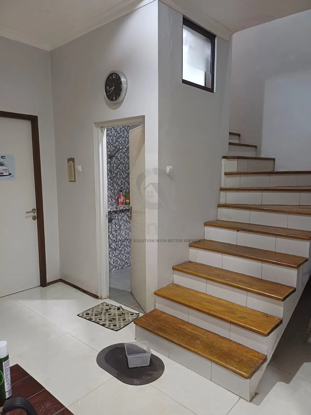 Rumah Hook 4+1KT 2 Lantai di Kencana Loka BSD Tangerang, Parkir 4 Mobil SHM — foto 3