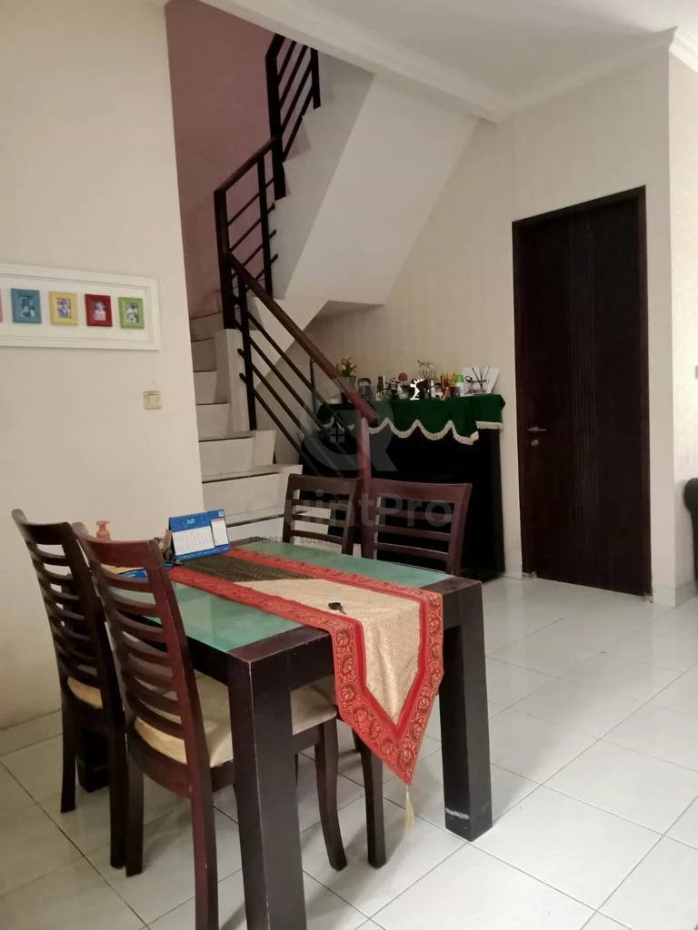 Rumah 4+1KT 2 Lantai di Nusa Loka BSD, Hadap Selatan Dekat Pasar SHM — foto 4