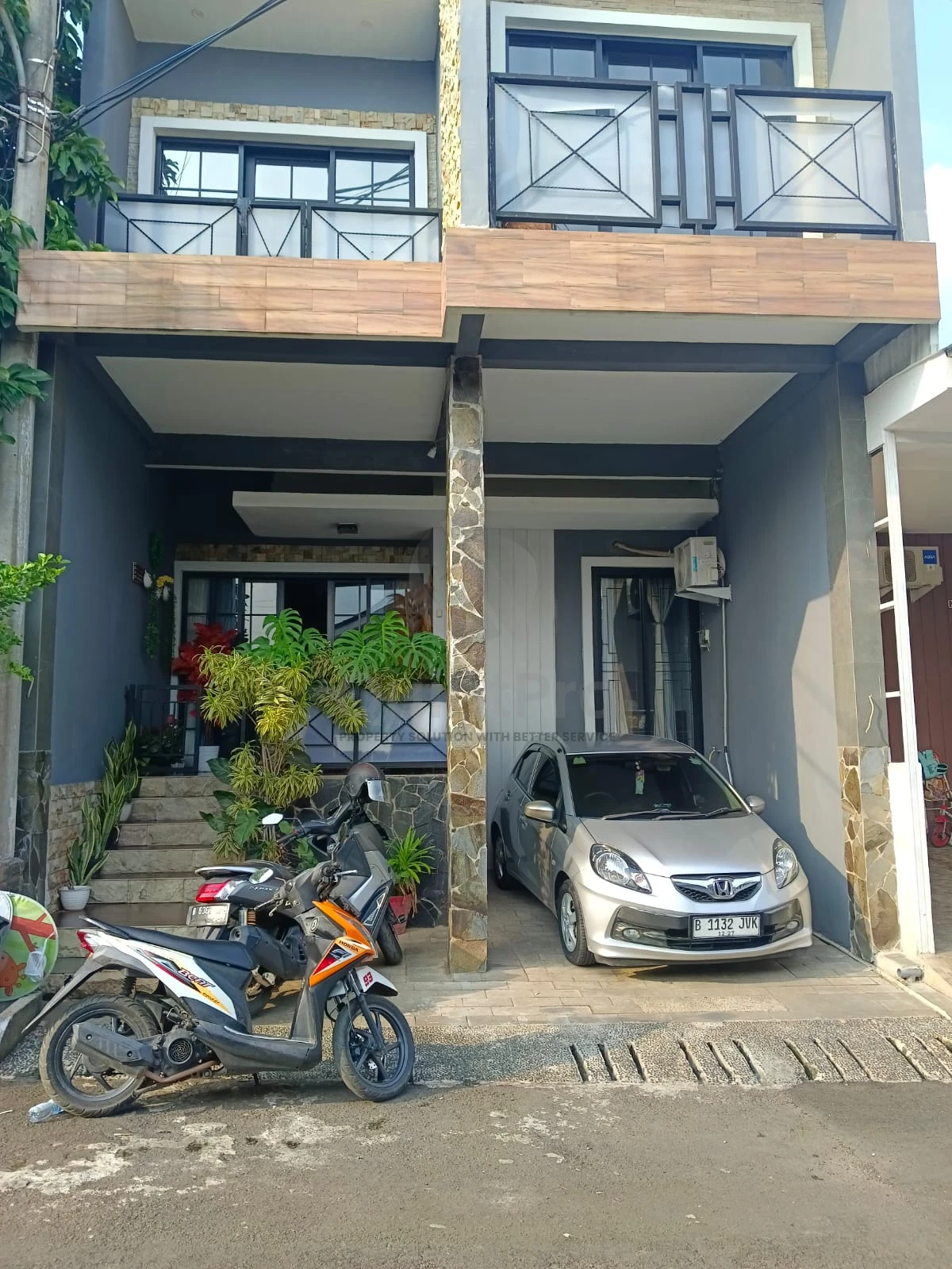 Rumah 3KT 155m² 2 Lantai di Serpong Green Park 2 BSD, Modern Minimalis Furnished SHM